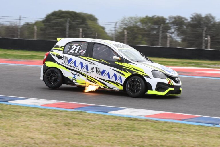 Possiel ganó su primera serie en el Turismo Pista y Viana también tuvo una buena…