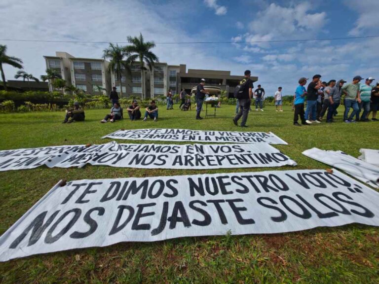 Tareferos de toda la provincia protestaron en Puerto Iguazú y le exigieron a Milei un&hellip;