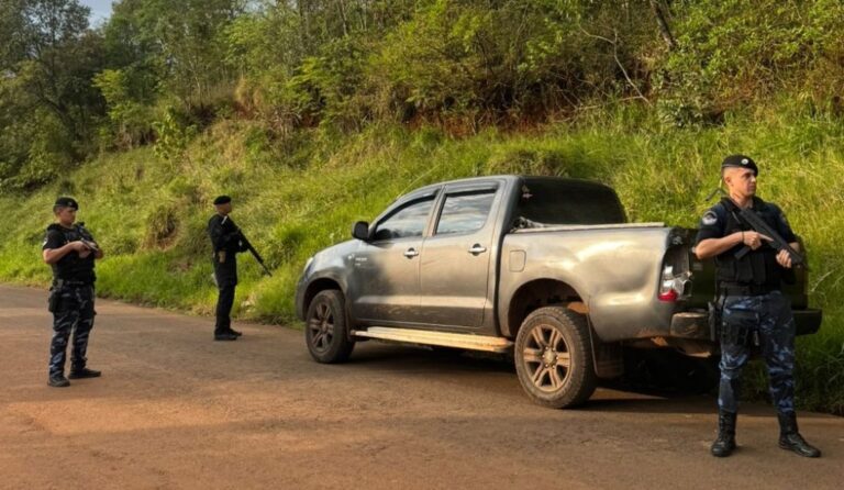 Asalto a mano armada en Bernardo de Irigoyen: la Policía recuperó la camioneta y los…