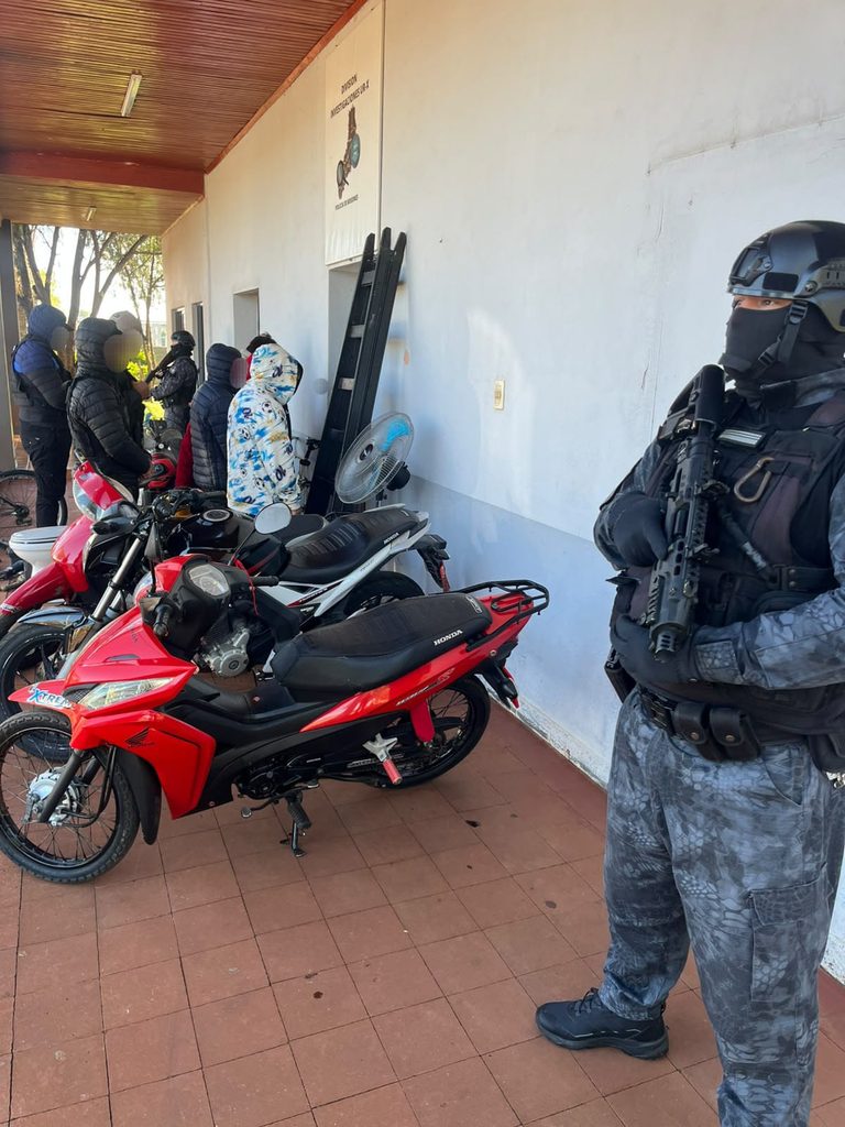 Cinco detenidos y cocaína secuestrada en un operativo contra la banda «Los Paredes» en Posadas
