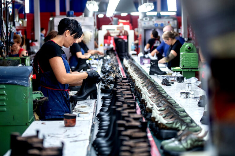 UTICRA alerta por el colapso de la industria del calzado: de 20.000 afiliados a 4.500…