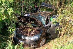 San Pedro: cuatro personas resultaron lesionadas tras volcar un auto en la Ruta 20