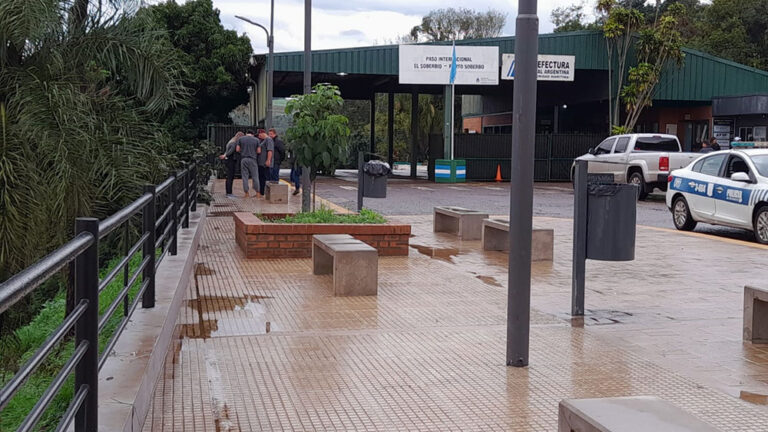 Siguen cerrados los pasos fronterizos de El Soberbio y Alba Posse por la crecida del&hellip;