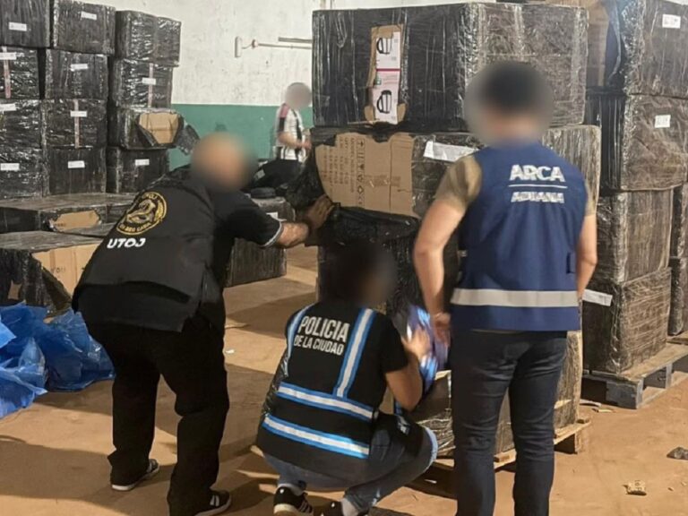 Desarticularon una banda de contrabando que usaba Misiones como puerta de entrada: secuestraron mercadería por…