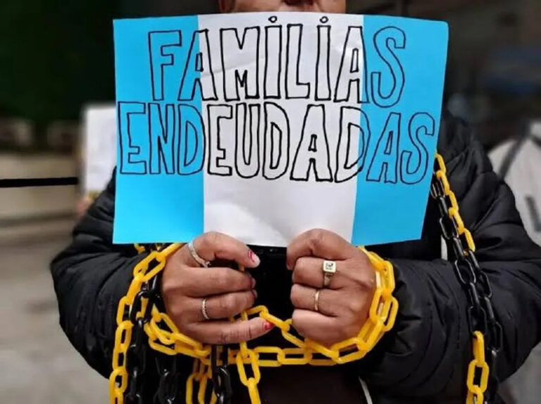 Cáritas Posadas advierte sobre el avance del endeudamiento familiar: «La clase media está absolutamente atacada»