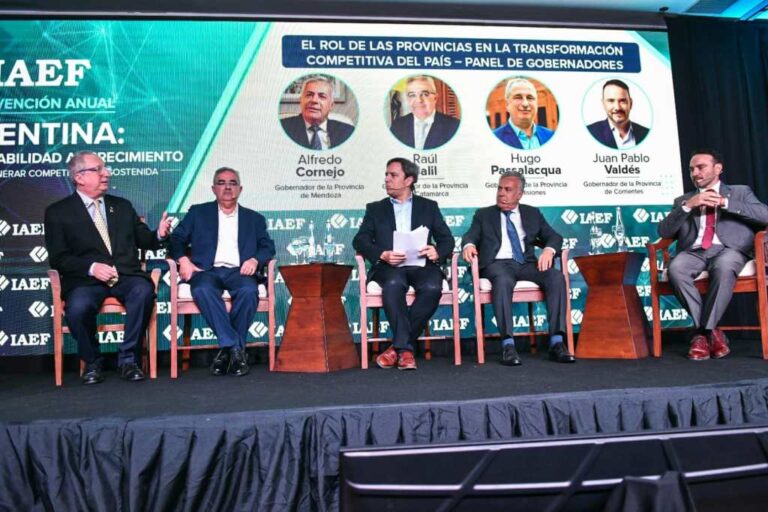 Passalacqua expuso las medidas fiscales de Misiones ante empresarios y abogó por el diálogo entre…