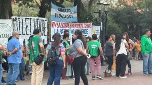 Organizaciones sindicales de Misiones repudian la visita de Milei a Iguazú con movilizaciones en Posadas…