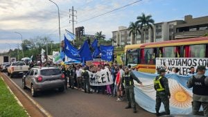 Tractorazo yerbatero en Puerto Iguazú: productores reclamaron ante la visita de Milei por los precios&hellip;