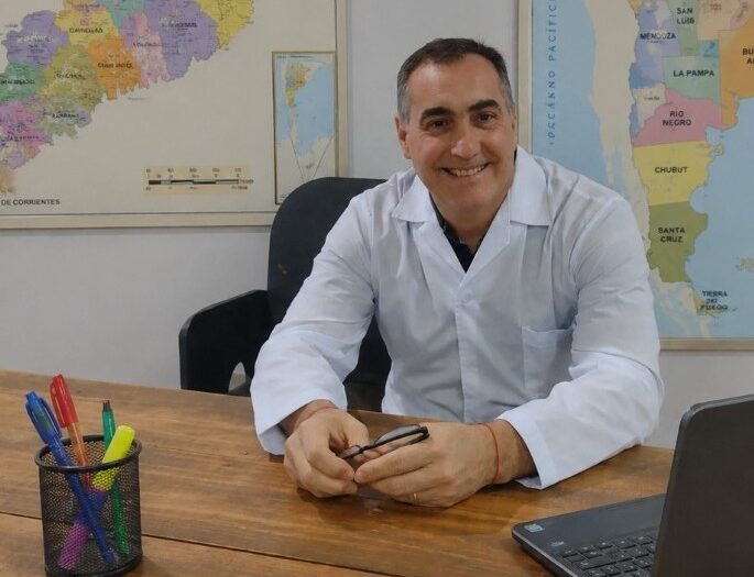 Una escuela de jóvenes y adultos de Alem lleva su proyecto Alfabetijuegos a la Feria Nacional de Ciencias en Jujuy
