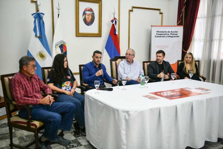 Misiones lanzó el Coop Bono Misionero para financiar proyectos productivos de cooperativas escolares